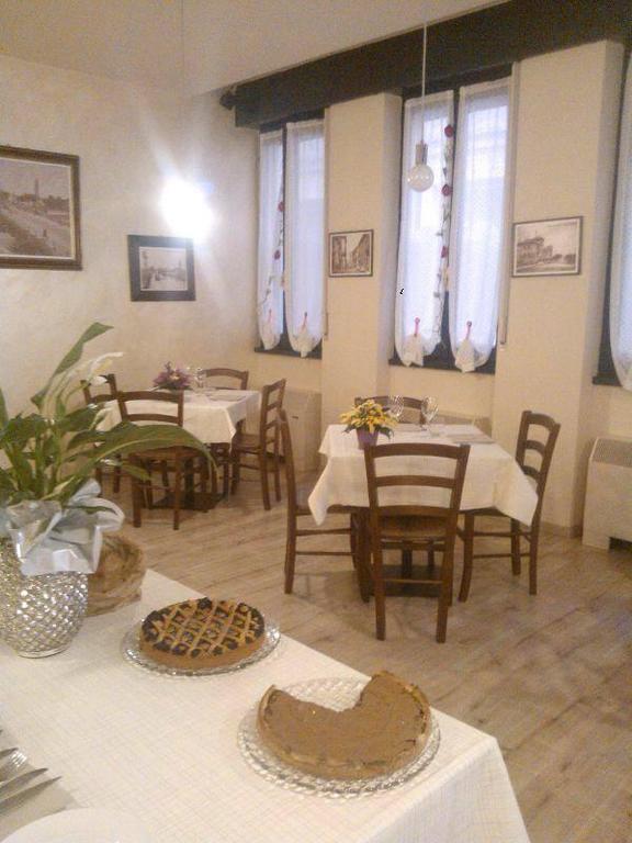 Locanda San Fiorenzo Fiorenzuola dʼArda Dış mekan fotoğraf